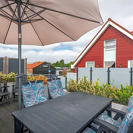 Fantastic With Roof Terrace